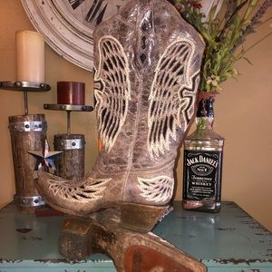 Corral boots with wings and cross. Worn a handful of times. Good shape.